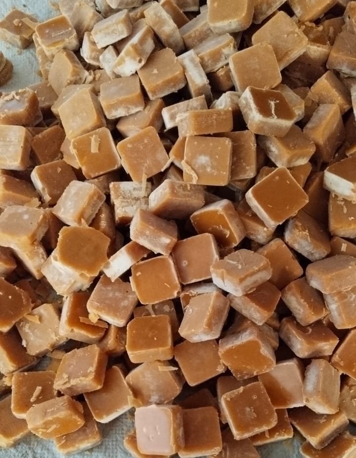 Jaggery Whole (Cube)-500gm-₹0.16/gm - Image 2